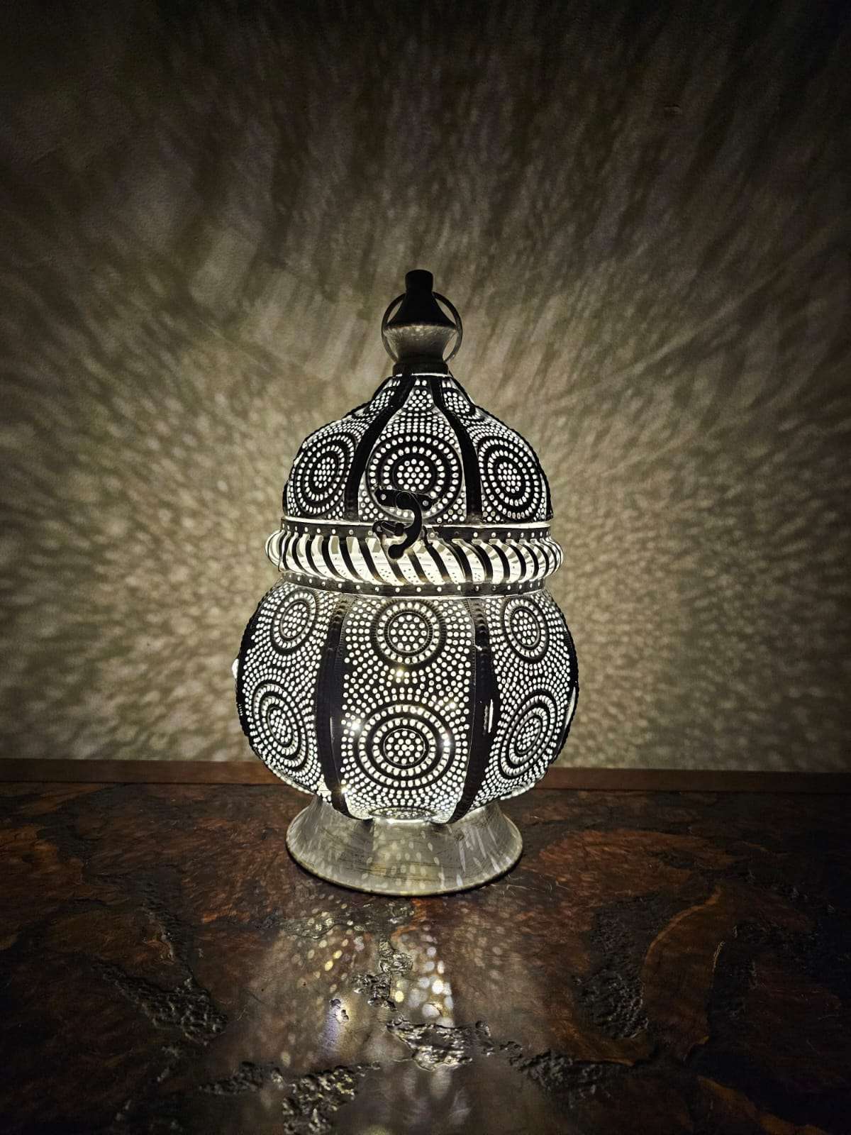 Moonlit Mirage -Led Lantern